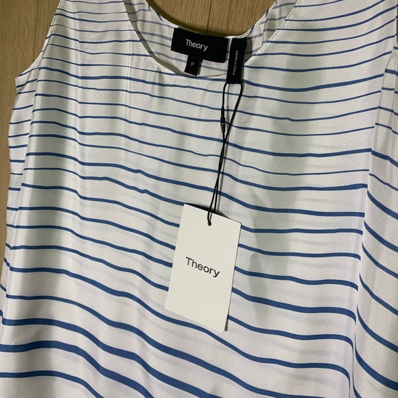Theory Scoop Neck Tank Top In Striped Silk - Picture 4 of 10